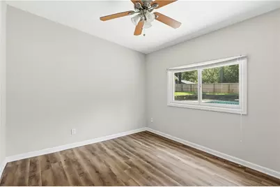 3733 Memorial Parkway NW, Kennesaw, GA 30152 - Photo 17