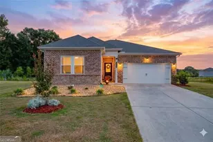 4045 Berry Farm Ct, Loganville, GA 30052 - Photo 1