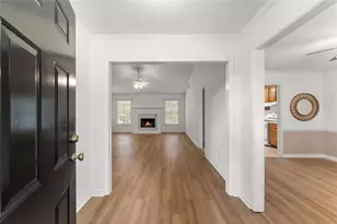 5607 Frontier Walk Ln, Buford, GA 30518 - Photo 9