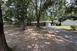 135 Martha St, Winder, GA 30680 - Photo 5