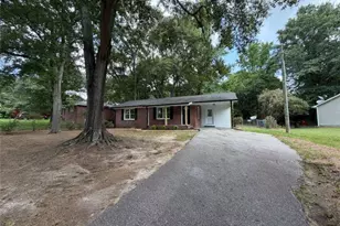 135 Martha St, Winder, GA 30680 - Photo 7