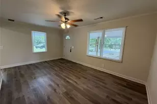 135 Martha St, Winder, GA 30680 - Photo 15