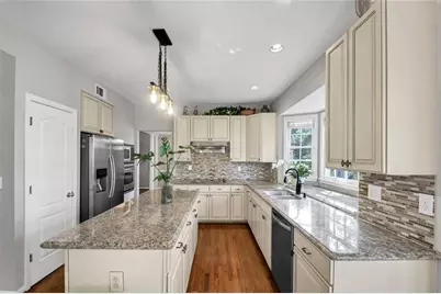 7175 Devonhall Way, Johns Creek, GA 30097 - Photo 17