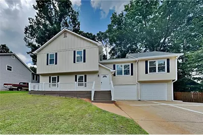 979 Tyrell Drive, Austell, GA 30106 - Photo 1
