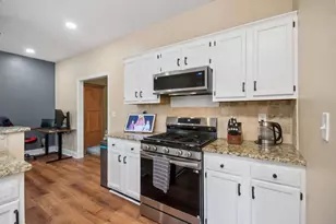 10785 Willow Meadow Cir, Alpharetta, GA 30022 - Photo 17