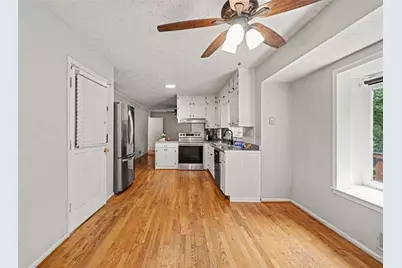 2826 Manor Court, Snellville, GA 30078 - Photo 11