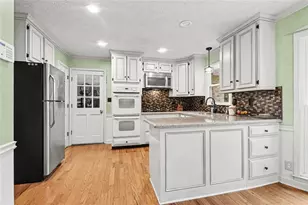410 Saddle Lake Dr, Roswell, GA 30076 - Photo 9