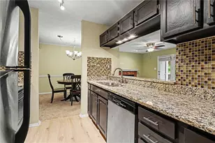 413 Tuxworth Cir, Decatur, GA 30033 - Photo 11