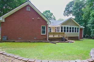 1305 Fontainebleau Ct NE, Lawrenceville, GA 30043 - Photo 5