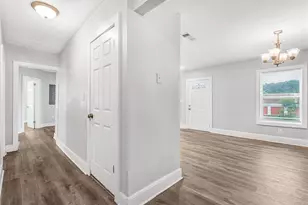 2861 Forrest Hills Dr SW, Atlanta, GA 30315 - Photo 15