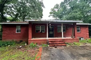 118 Meriwether St, Grantville, GA 30220 - Photo 1