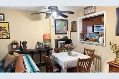1046 Thornwoode Lane, Stone Mountain, GA 30083 - Photo 11