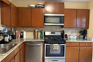 1046 Thornwoode Ln, Stone Mountain, GA 30083 - Photo 5