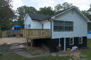 1520 Calvin Davis Cir, Lawrenceville, GA 30043 - Photo 17