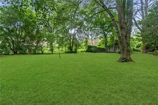 8 Edwin Pl NW, Atlanta, GA 30318 - Photo 29