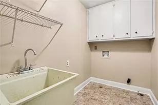 3884 Hunting Ridge Dr SW, Lilburn, GA 30047 - Photo 23