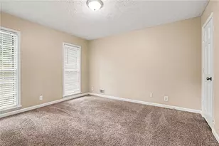 3884 Hunting Ridge Dr SW, Lilburn, GA 30047 - Photo 15