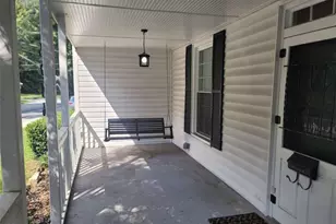 5246 W Mountain Street W, Stone Mountain, GA 30083 - Photo 3