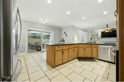 1390 Rivershyre Parkway, Lawrenceville, GA 30043 - Photo 13