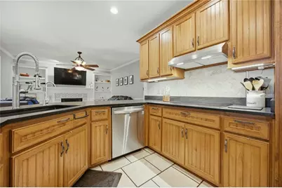 1390 Rivershyre Parkway, Lawrenceville, GA 30043 - Photo 15