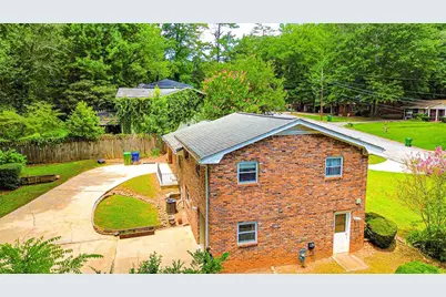 3418 Valley Ridge Terrace SW, Atlanta, GA 30331 - Photo 13