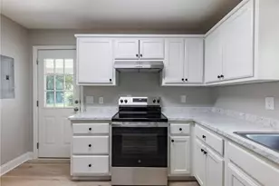 2862 Argyle Dr, Atlanta, GA 30318 - Photo 7
