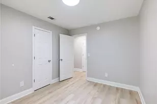 2862 Argyle Dr, Atlanta, GA 30318 - Photo 11