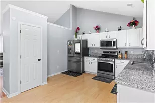 1055 Grace Dr, Lawrenceville, GA 30043 - Photo 13