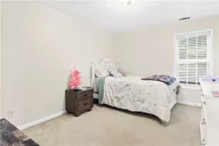 1055 Grace Dr, Lawrenceville, GA 30043 - Photo 19