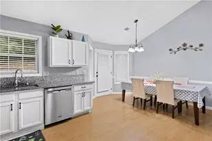 1055 Grace Dr, Lawrenceville, GA 30043 - Photo 13