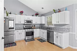 1055 Grace Dr, Lawrenceville, GA 30043 - Photo 9