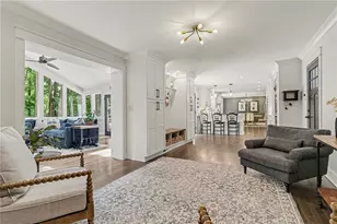 1711 W Nancy Creek Dr NE, Atlanta, GA 30319 - Photo 9