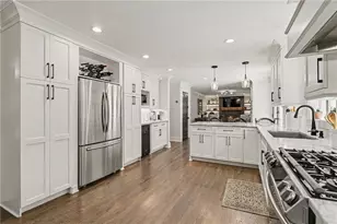 1711 W Nancy Creek Dr NE, Atlanta, GA 30319 - Photo 13