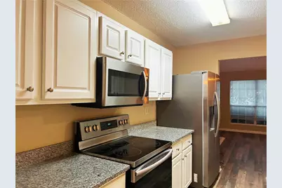 4123 Ravenwood Court, Union City, GA 30291 - Photo 5