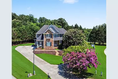 124 Waterford Court, Jefferson, GA 30549 - Photo 1