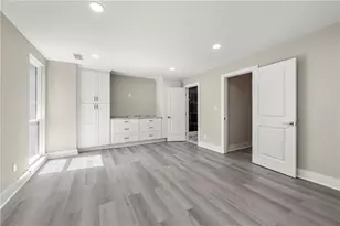 1009 Riverbend Club Dr SE, Atlanta, GA 30339 - Photo 13