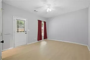 3518 Lantern View Ln, Scottdale, GA 30079 - Photo 9