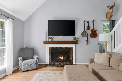 503 E Lake Court, Woodstock, GA 30188 - Photo 11