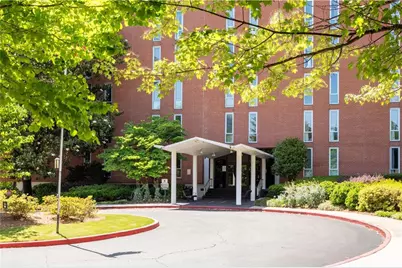 3060 Pharr Court North #422, Atlanta, GA 30305 - Photo 15