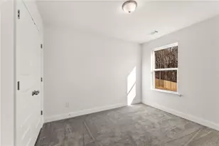 5649 Overview Dr, Flowery Branch, GA 30542 - Photo 15