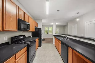 1618 Bayrose Cir, Atlanta, GA 30344 - Photo 7