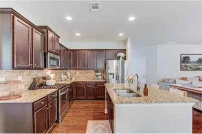 1429 Washington Rose Avenue, Hoschton, GA 30548 - Photo 17