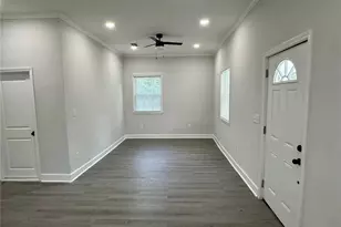 69 4th St, Griffin, GA 30223 - Photo 7