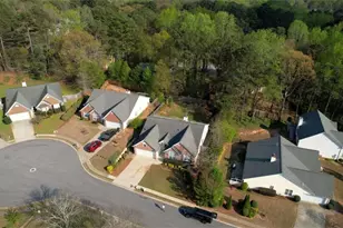 565 Ambur Lake Dr, Lawrenceville, GA 30043 - Photo 51