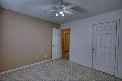 565 Ambur Lake Dr, Lawrenceville, GA 30043 - Photo 41