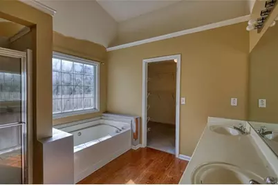 565 Ambur Lake Dr, Lawrenceville, GA 30043 - Photo 29