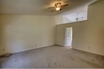 565 Ambur Lake Dr, Lawrenceville, GA 30043 - Photo 23