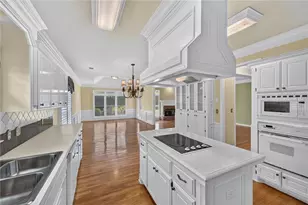 12610 Oxfordshire Ct, Alpharetta, GA 30005 - Photo 13