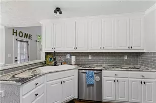 850 Ivy Ridge Dr, Loganville, GA 30052 - Photo 13