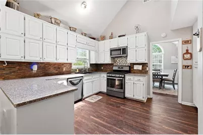 1835 Walker Ridge Drive SW, Marietta, GA 30064 - Photo 11